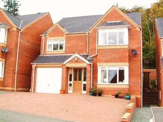 28_Brynfa_Avenue__Welshpool.jpg