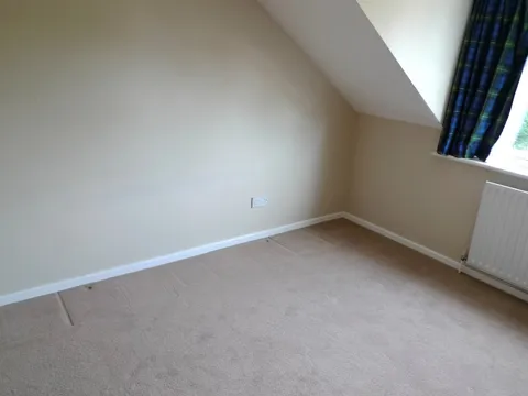 Bed_1.jpg