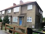 NEW MALDEN - SELF CONTAINED 2 BED MAISONETTE WITH PRIVATE GARDEN CLOSE TO ALL AMENITIES