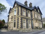 Savile Park Road, Halifax HX1