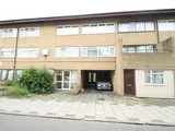 Bramble Avenue, Conniburrow