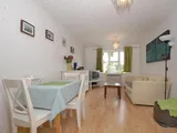 Adelina Mews, Balham