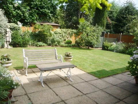 Chelwood_42_Garden_1__2_8_11.jpg