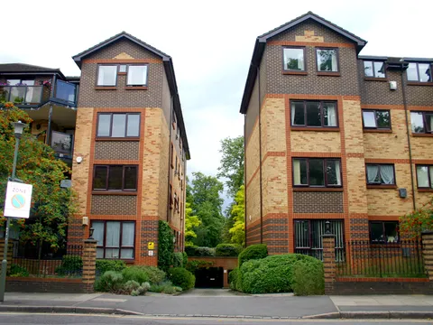 Front, showing secure underblock garage Front.jpg