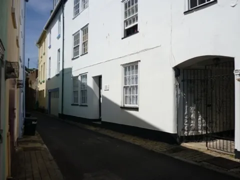 flat_1_bell_court.jpg