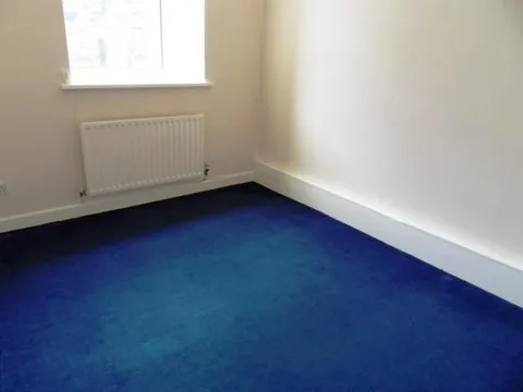 Bedroom_2.jpg
