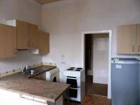 Kitchen_2.jpg