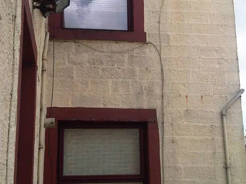Outside_-_Back_of_Building.jpg
