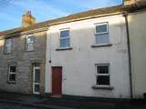 A deceptively spacious 3/4 bedroom period home on the outskirts of Shepton Mallet. The property offers a wealth of perio