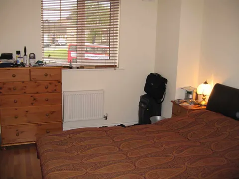 bedroom_1.jpg