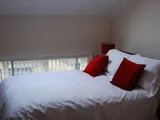 Newly refurbished stylish house in convenient Stratford location!