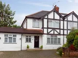 West Hill Way, Totteridge