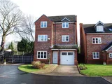 Cloverfield, Lymm