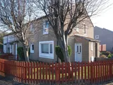 99 Hermitage Park Grove, Leith, Edinburgh, EH6 8DX