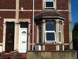 Beautiful spacious 2 bedroom house with 2 receptions and garden in spotless condition in St George