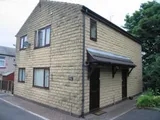 11 Beaufort Street, Rochdale - A WELL PRESENTED 2 BEDROOMED GROUND FLOOR APARTMENT WITH PRIVATE REAR GARDEN AREA