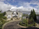 Machrie Mhor, Victoria Road, Lenzie, Glasgow G66 5AR