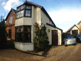 Nutlands, Vicarage Road