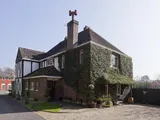 Applewood Close, London, N20