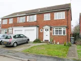 Moorfields Close, Staines, TW18