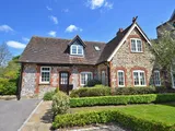 2 bedroom Attached Mews Property in Storrington