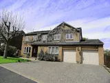 Almondbury Close, Almondbury - 5 Bed detached with woodland aspect to rear