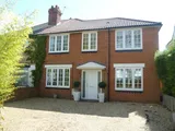 Avenue Road, Hayling Island PO11