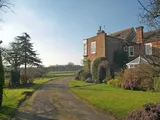 2 bedroom Apartment Flat in Slinfold