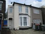 B Avenue Road, London E7