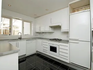 Kitchen 92261_R39391_IMG_00.jpg