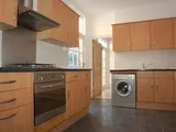 GF 37 Kelvin Avenue, N13