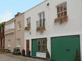 Bathurst Mews, W2