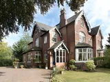 Ashley Road, Hale