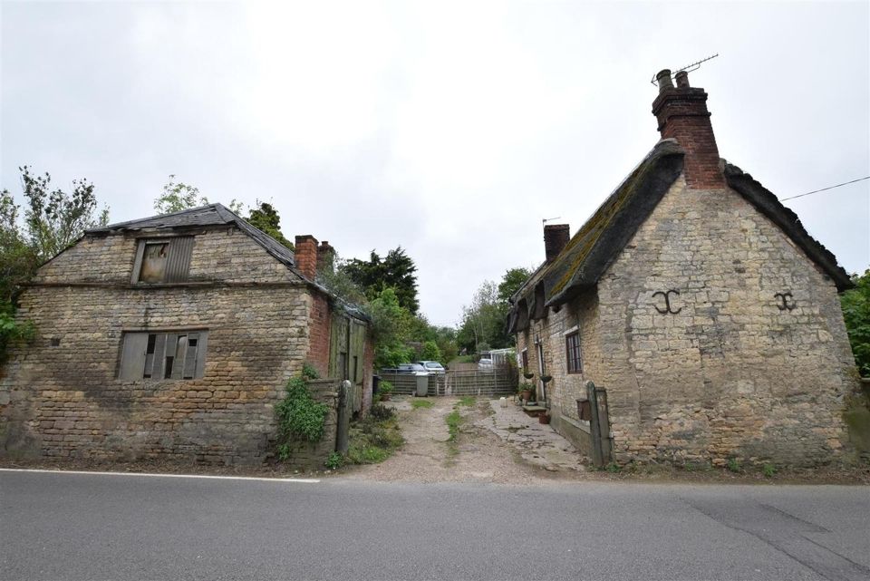 March's Hot Properties For Sale in Derbyshire, Leicestershire & Derbyshire Newton Fallowell